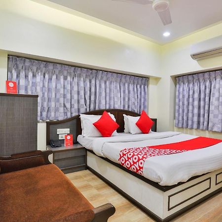 Oyo 17117 Hotel Rainbow 巴罗达 外观 照片